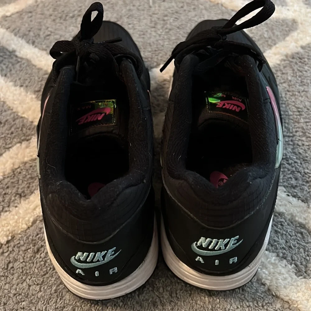 NIKE Air Max 1SE Jelly Jewel. Black/ Iridescent - Picture 7 of 11